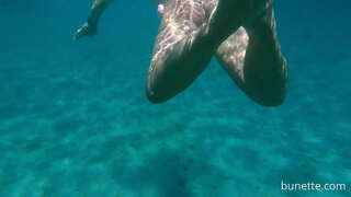 ̈�영과 내 엉덩이에서 바다