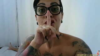 ���ალი იღვიძებს პრესისა და იგი მთავრდება რძე ჩამოდის ქვემოთ მხარეს