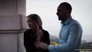 Кармалды менен чоң мүчөсү трахает бедную күчү, азырынча ал кончает