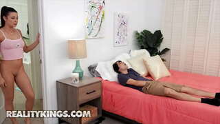 La realitat de Reis - RK Prime - Kylie Coet, Ricky espanyol - Sticky Seient