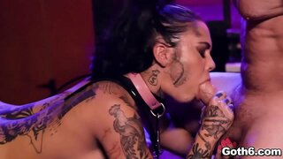 Sexy goth slampa Genevieve Sinn izpaužas ANĀLAIS Sexy goth slampa Genevieve Sinn izpaužas ANĀLAIS